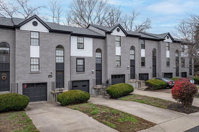 Campus View in Highland Heights, KY - Foto de edificio - Building Photo