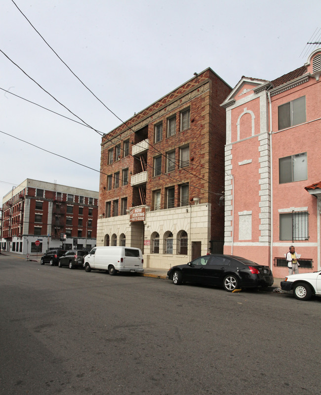 1247 Ingraham St in Los Angeles, CA - Building Photo - Building Photo