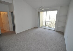 5709 Legacy Crescent Pl in Riverview, FL - Building Photo - Building Photo
