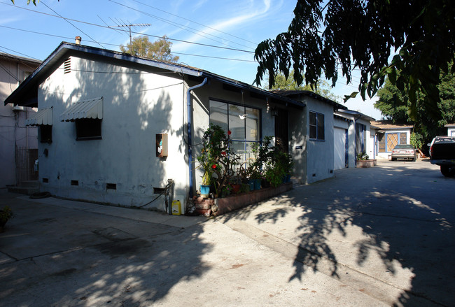 709 Venice Way in Inglewood, CA - Building Photo - Building Photo