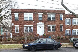 2608 29th St Se in Washington, DC - Building Photo