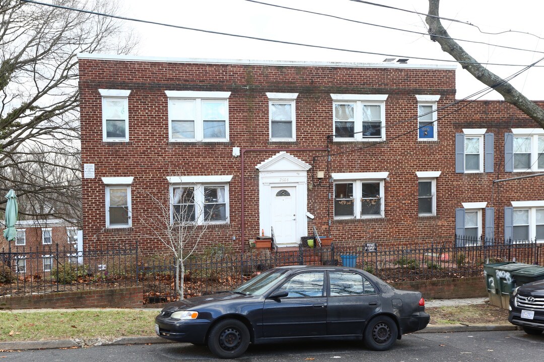 2608 29th St Se in Washington, DC - Building Photo