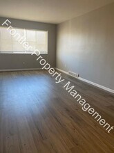 115 Reeb Ln in Florissant, MO - Building Photo - Building Photo