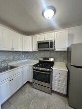 4037 Cedardale Rd in Baltimore, MD - Foto de edificio - Building Photo