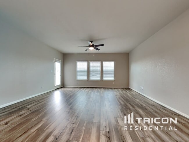 13532 Emerson Wy in Saint Hedwig, TX - Building Photo - Building Photo