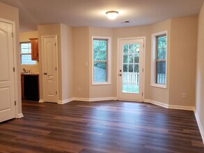 105 Cypress Ct in Canton, GA - Building Photo - Building Photo