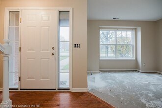 22017 Parkview Dr in Taylor, MI - Building Photo - Building Photo
