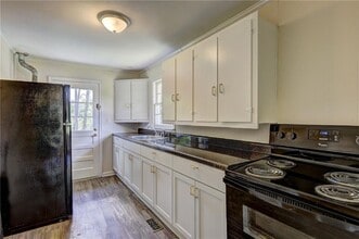 3378 Pio Nono Cir in Macon, GA - Foto de edificio - Building Photo