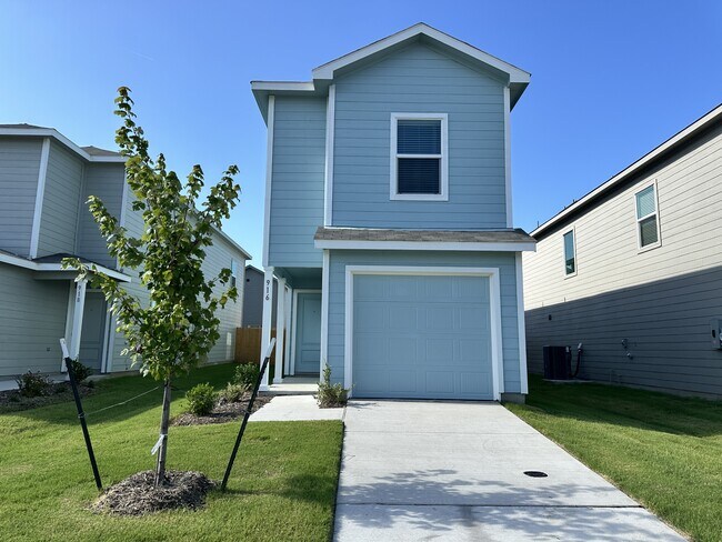 property at 916 Sandhill Crane Ln
