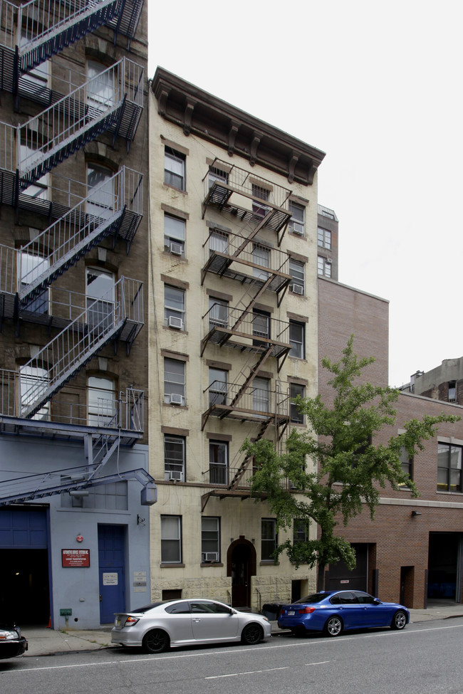 445 W 36th St in New York, NY - Building Photo - Building Photo