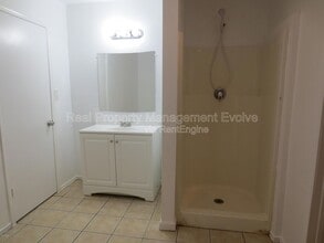 2950 E Mobile Ln in Phoenix, AZ - Building Photo - Building Photo