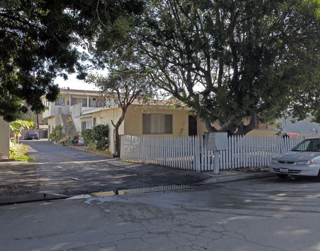 12922-12932 Shackelford Ln in Garden Grove, CA - Foto de edificio - Building Photo