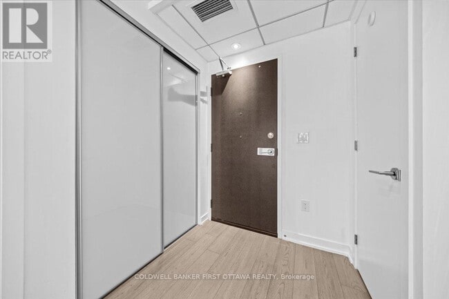 199 Slater St. in Ottawa, ON - Building Photo - Building Photo