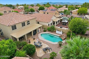 15638 W Redfield Rd in Surprise, AZ - Building Photo