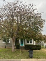 603 Estel St, Unit 550S-609 in Weatherford, TX - Building Photo