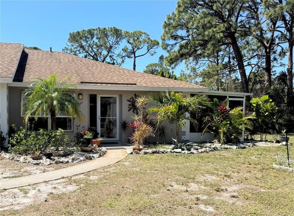 627 N Jefferson Ave in Sarasota, FL - Building Photo