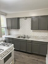 1403 5th Ave, Unit 3 in Beaver Falls, PA - Building Photo