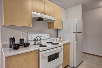 Villagio in Winnipeg, MB - Building Photo - Building Photo