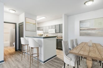 Parc at Metro Center in Nashville, TN - Building Photo - Building Photo