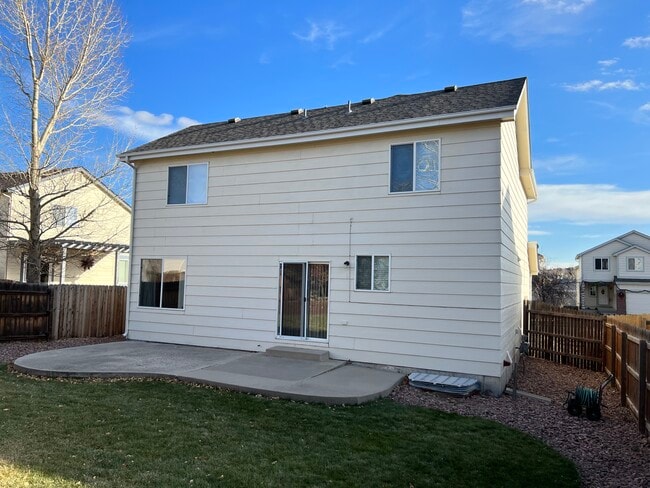 7122 Arrowroot Ave in Colorado Springs, CO - Building Photo - Building Photo
