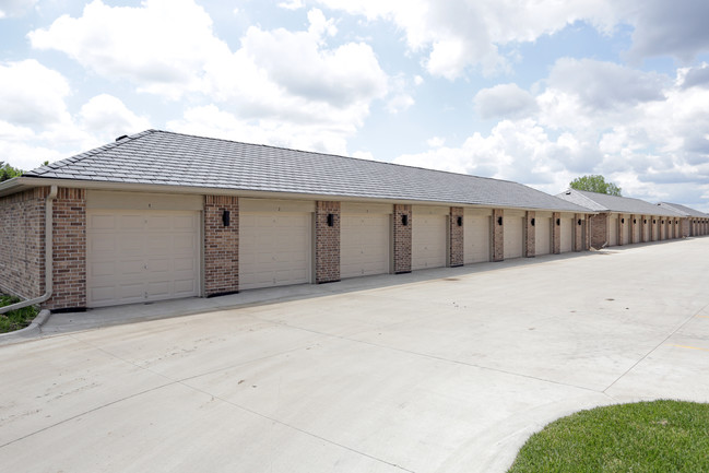 Brick Towne Ames in Ames, IA - Building Photo - Building Photo