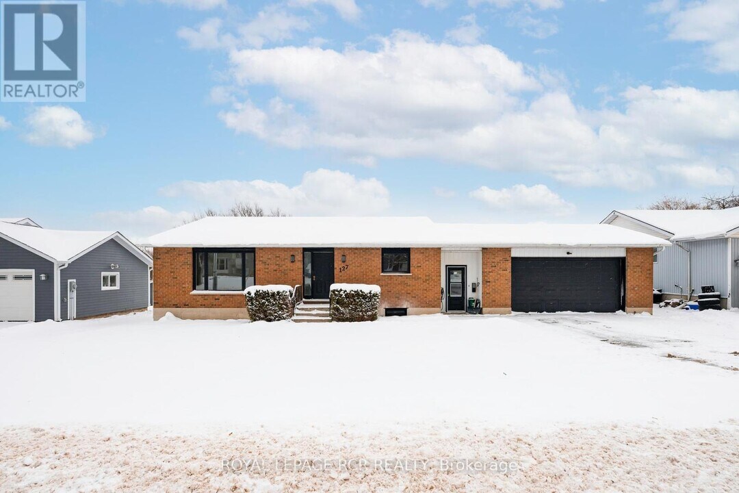 127 Franklyn St in Shelburne, ON - Building Photo