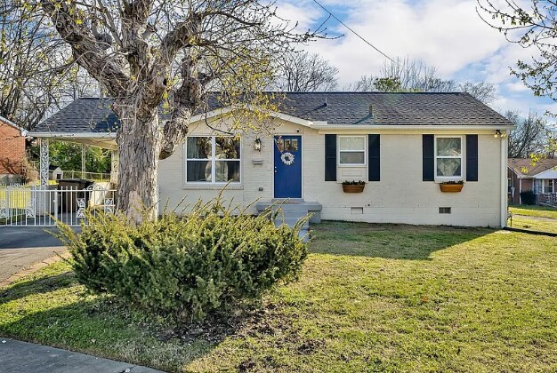property at 705 N 5th Ct