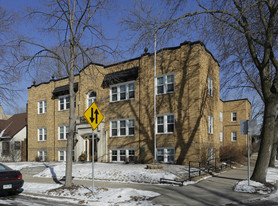 3447 Garfield Ave S in Minneapolis, MN - Foto de edificio - Building Photo