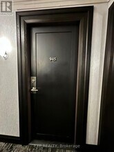 35 Viking Ln in Toronto, ON - Building Photo - Building Photo