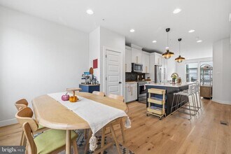 5104 Randolph Rd in Rockville, MD - Building Photo - Building Photo