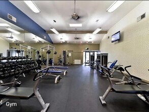 5565 Canoga Ave, Unit # in Woodland Hills, CA - Building Photo - Building Photo