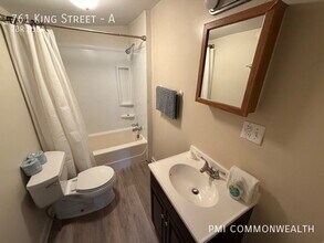 761 King St in Charlottesville, VA - Foto de edificio - Building Photo