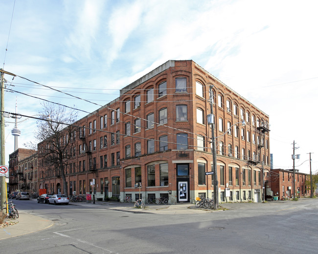 The Essery in Toronto, ON - Building Photo - Building Photo