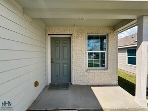 5622 Willow Breeze in San Antonio, TX - Building Photo - Building Photo