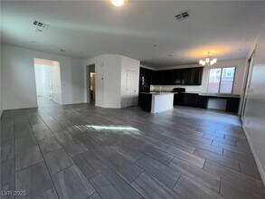 3212 Daffodil Ridge St in Henderson, NV - Foto de edificio - Building Photo