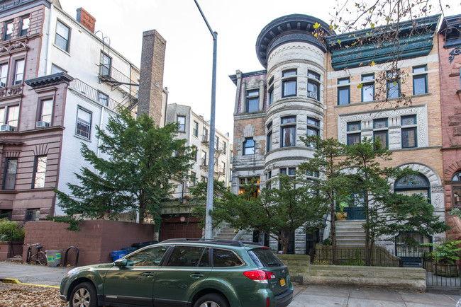 608 5th St in Brooklyn, NY - Foto de edificio - Building Photo