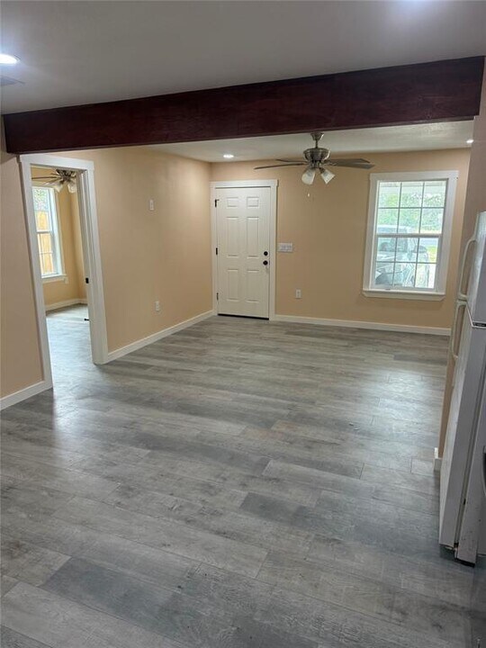 212 TX-21 in Bastrop, TX - Building Photo
