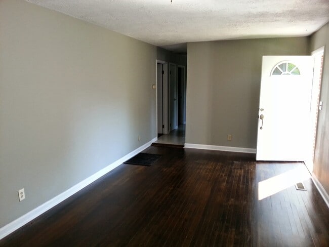 5655 Reno Dr in Morristown, TN - Building Photo - Building Photo