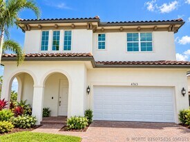 4763 Saddle Ranch Rd in Wellington, FL - Building Photo