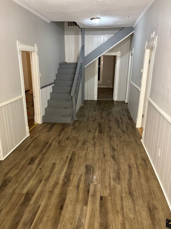 1001 N Royal St in Jackson, TN - Building Photo - Building Photo