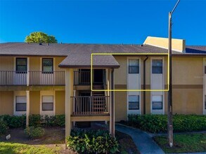 12293 Sailwinds Dr, Unit A203 in Largo, FL - Foto de edificio - Building Photo
