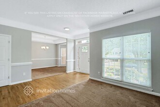 9823 Dauphine Dr in Charlotte, NC - Foto de edificio - Building Photo