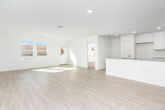 1031 Crenshaw Wy in San Antonio, TX - Building Photo - Building Photo