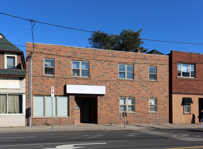 897 Barton St E in Hamilton, ON - Building Photo - Primary Photo