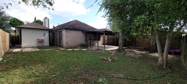 5718 Anderson Oaks St in Houston, TX - Building Photo - Building Photo