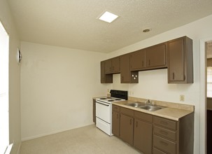 Northgate Apartments in Crowley, LA - Foto de edificio - Interior Photo