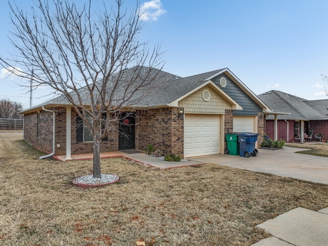 Cross Creek Landing 62+ in Oklahoma City, OK - Building Photo - Building Photo