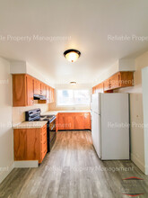 445 E 1st N, Unit 445 in St Anthony, ID - Foto de edificio - Building Photo