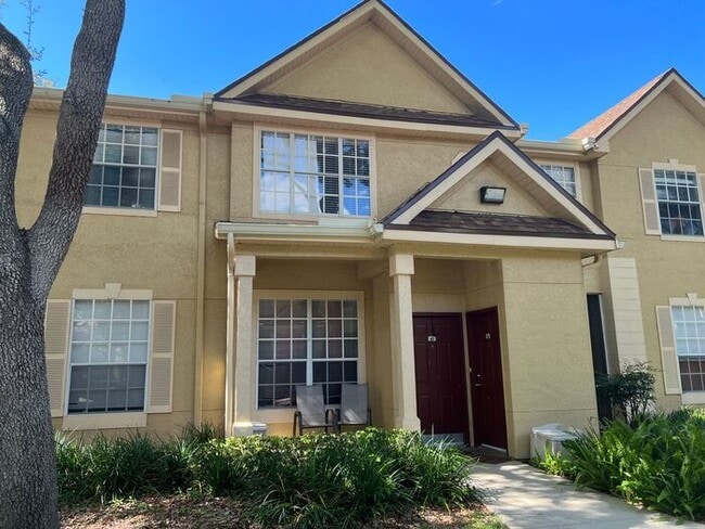 property at 822 Grand Regency Pointe