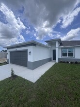 1724 NW 24th Ave in Cape Coral, FL - Building Photo - Building Photo